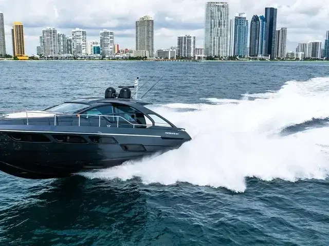 Pershing 54'