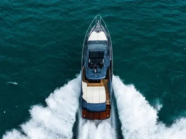 Pershing 54'