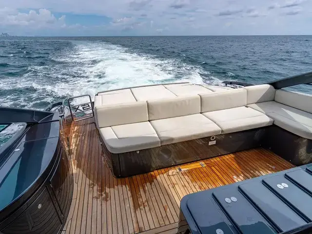 Pershing 54'