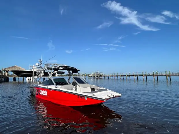 2009 Mastercraft maristar 230