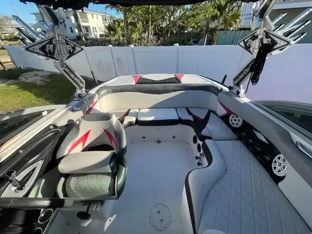 Mastercraft Maristar 230