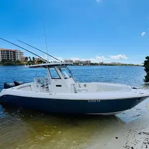 2012 Everglades Boats 295 CC