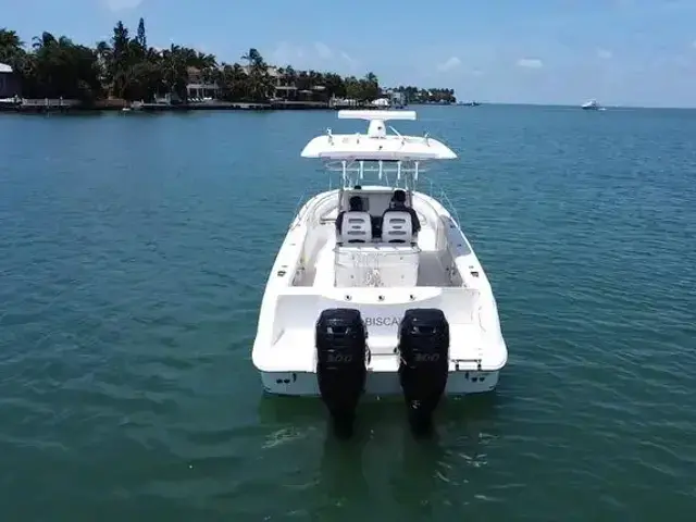 Boston Whaler 320 Outrage