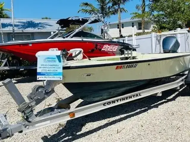 Maverick 18 Flats Boat