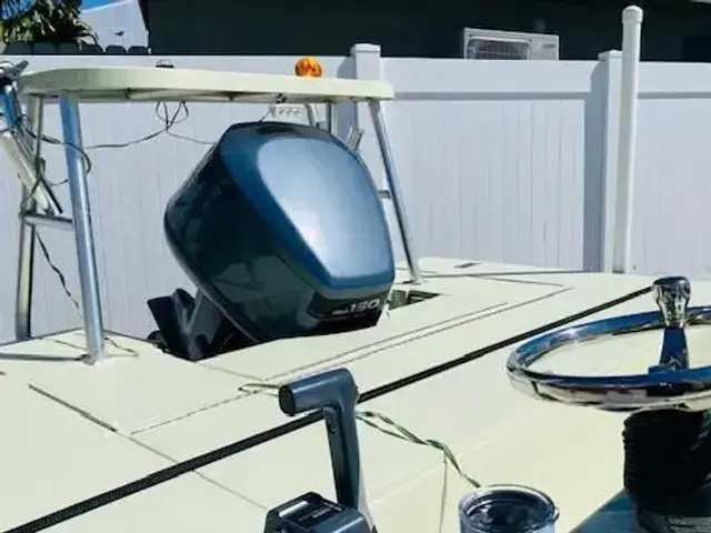 Maverick 18 Flats Boat