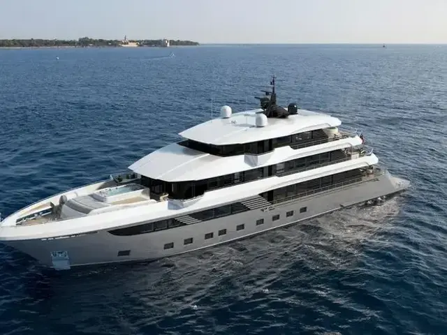 Majesty 175