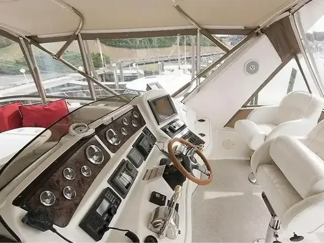 Sea Ray 480 Sedan Bridge