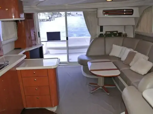 Sea Ray 480 Sedan Bridge