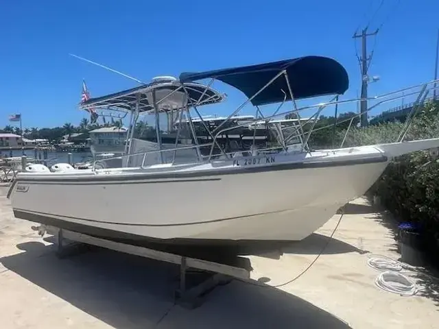 Boston Whaler 260 Outrage