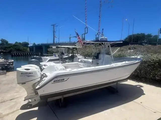 Boston Whaler 260 Outrage