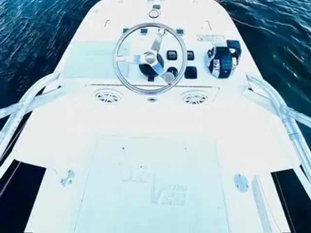 SeaVee 390Z