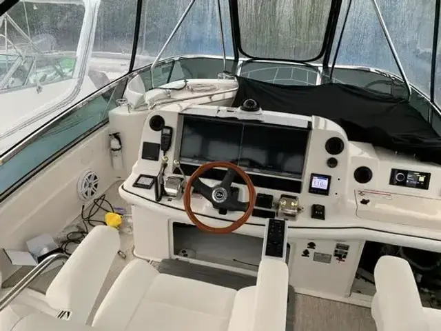 Sea Ray 52 Sedan Bridge