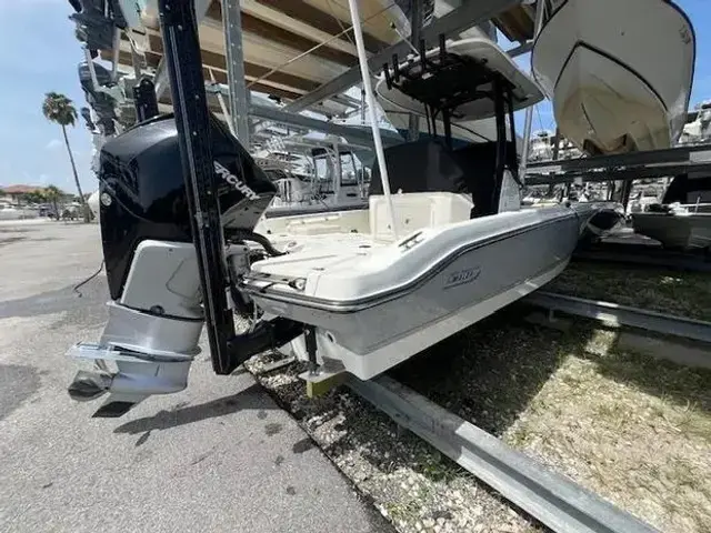 Boston Whaler 250 Dauntless