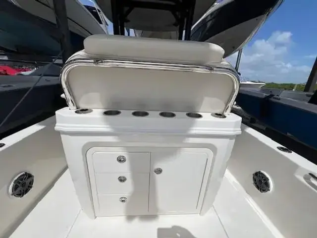 Boston Whaler 250 Dauntless