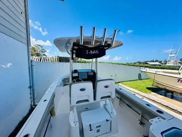 Pursuit C 238 Center Console