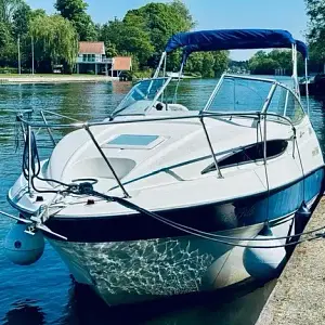 2004 Bayliner 245