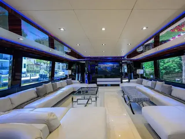 Broward 108 Raised Pilothouse