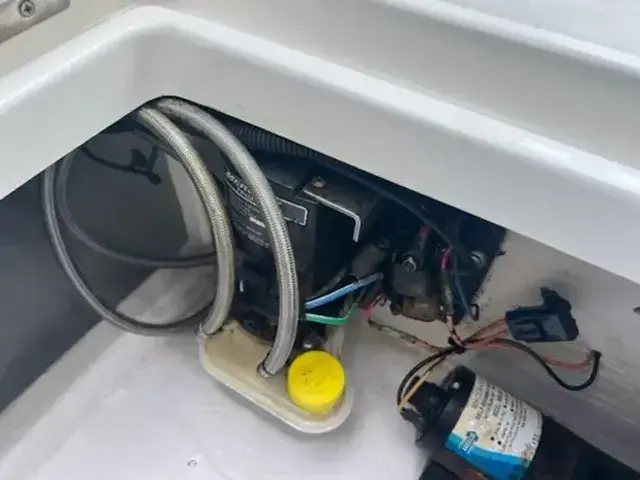 Spectre 34 Center Console