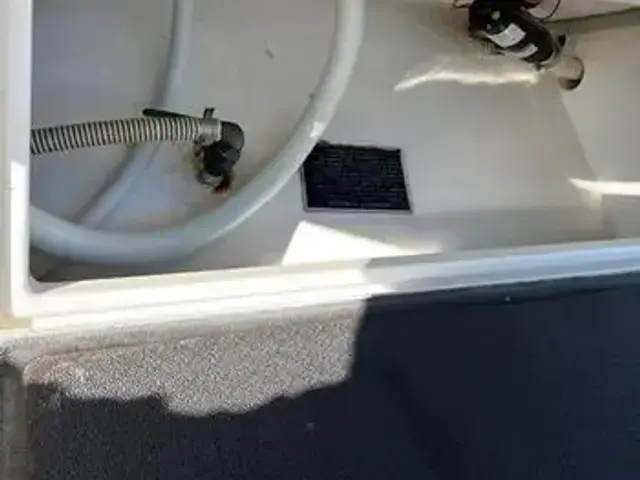 Spectre 34 Center Console