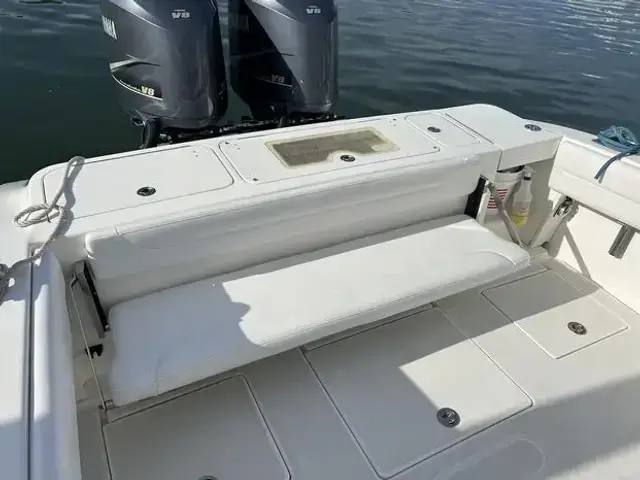 Spectre 34 Center Console