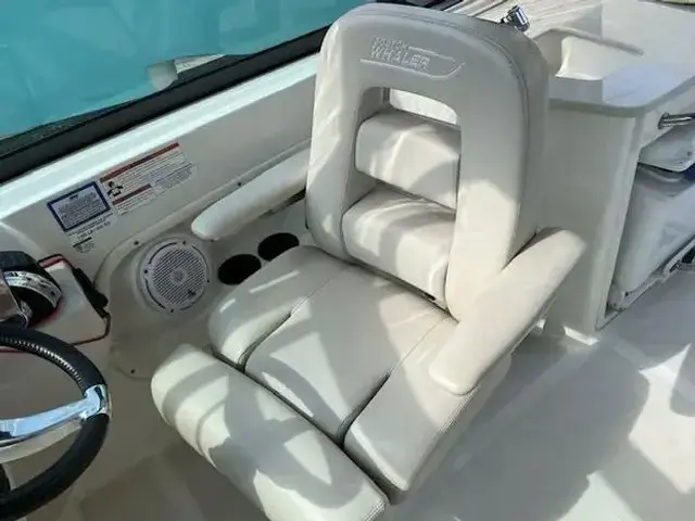 Boston Whaler 270 Vantage