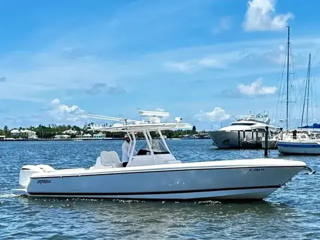 Intrepid 327 Center Console