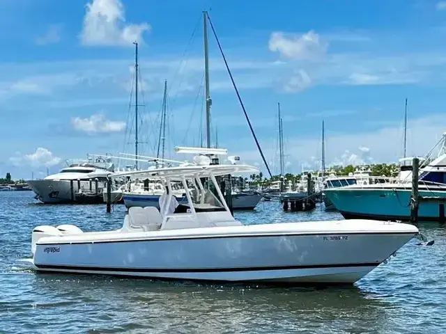 Intrepid 327 Center Console