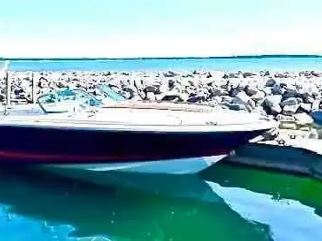 Chris Craft Corsair 28