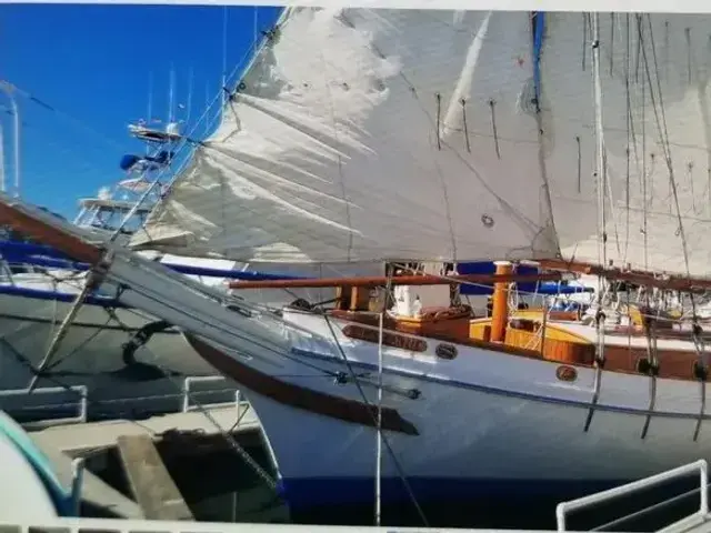 American Marine Seawitch Ketch