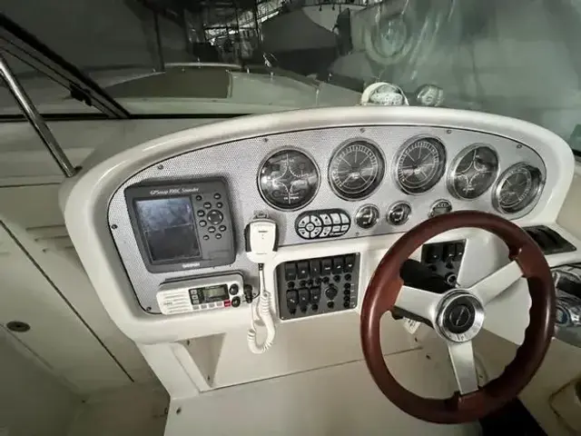 Chris Craft Corsair 28