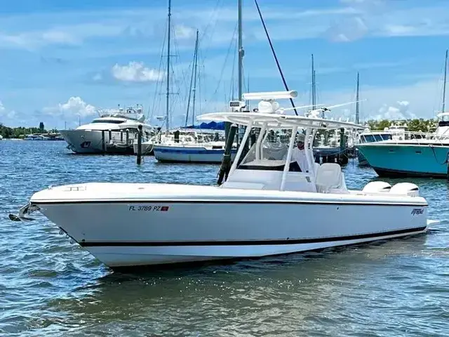 Intrepid 327 Center Console