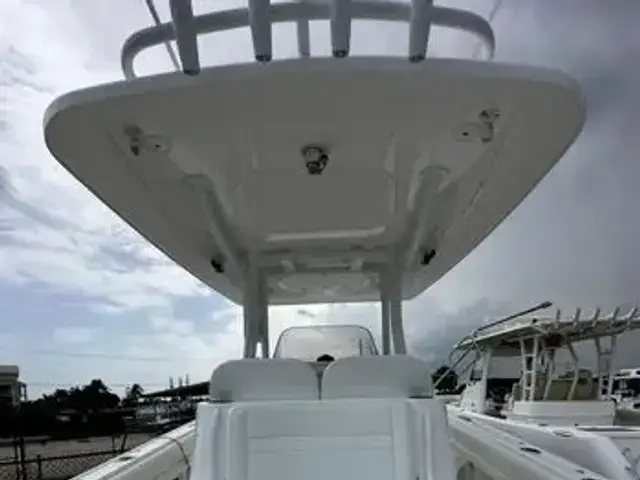 Intrepid 327 Center Console