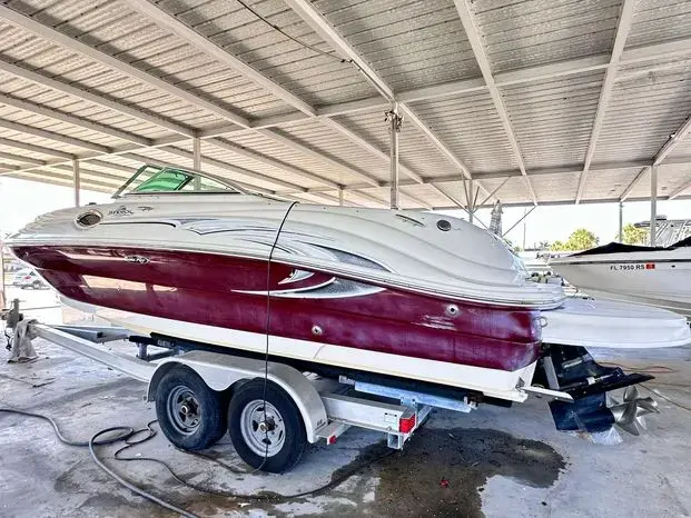 2006 Sea Ray 240 sundeck