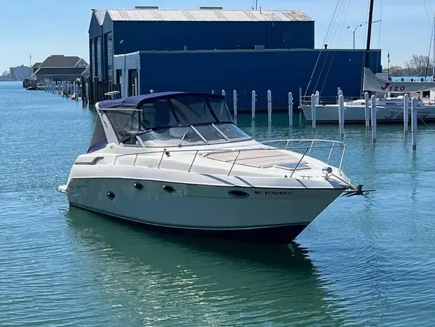 1999 Regal 322 commodore