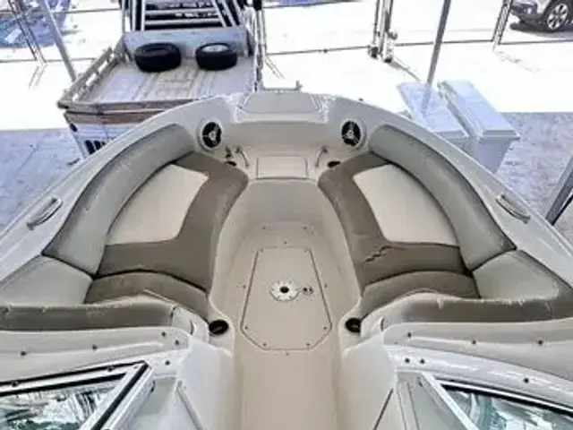 Sea Ray 240 Sundeck