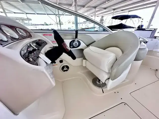 Sea Ray 240 Sundeck