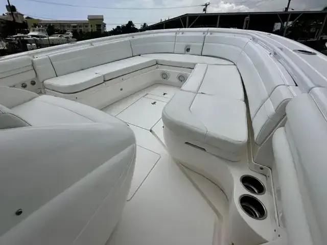 Intrepid 327 Center Console