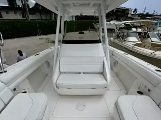 Intrepid 327 Center Console