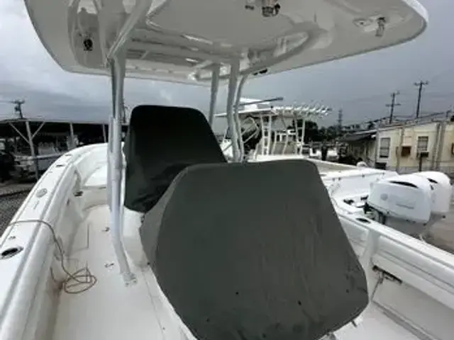 Intrepid 327 Center Console