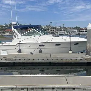 1990 Tiara 3300 Open