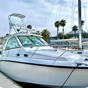 2008 Boston Whaler 345 Conquest