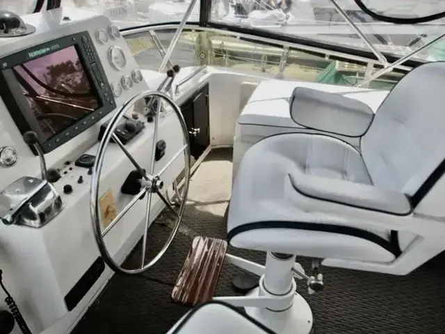 Ocean Alexander Cockpit Motor Yacht