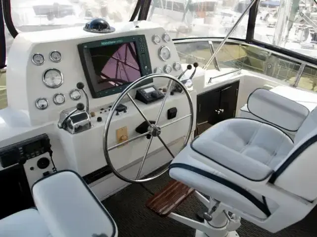 Ocean Alexander Cockpit Motor Yacht