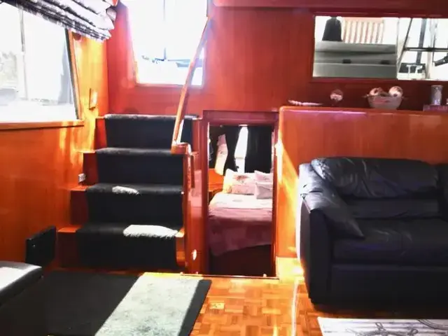 Ocean Alexander Cockpit Motor Yacht