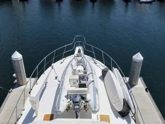 Hatteras 55 Convertible