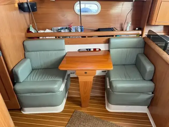 Catalina 350