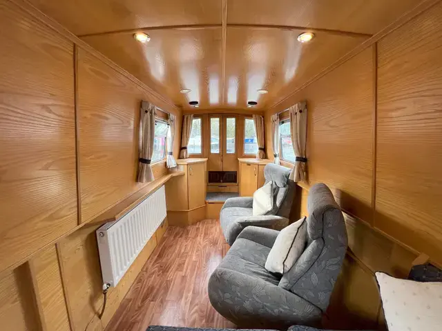 Sea Otter 51' Narrowboat