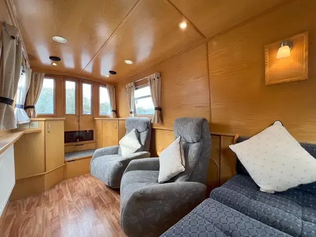 Sea Otter 51' Narrowboat