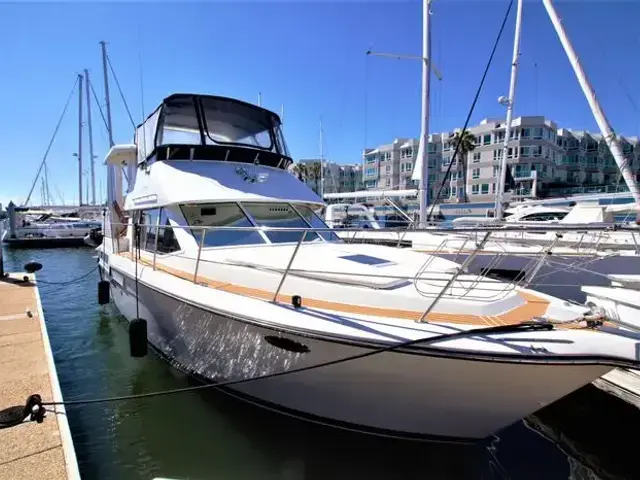 Carver 355 Aft Cabin