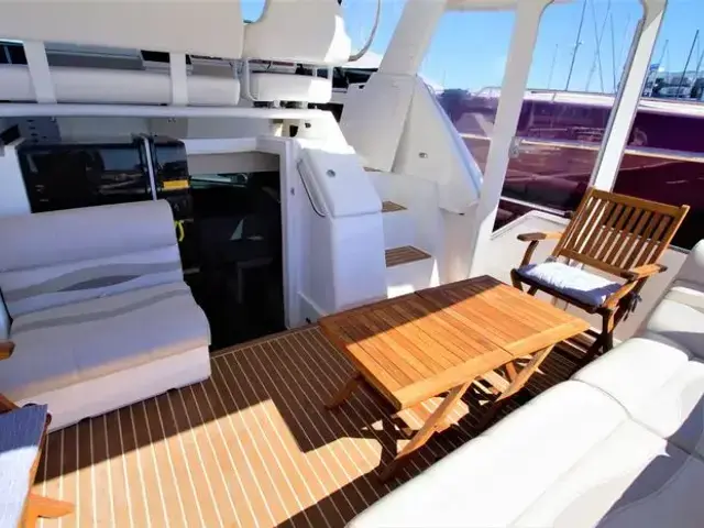 Carver 355 Aft Cabin